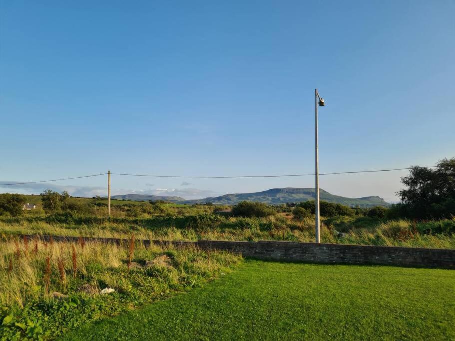 Bundoran Seaside Stays House - Wifi, Large Spacious Home Eksteriør billede