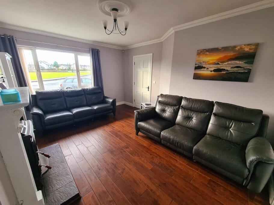 Bundoran Seaside Stays House - Wifi, Large Spacious Home Eksteriør billede