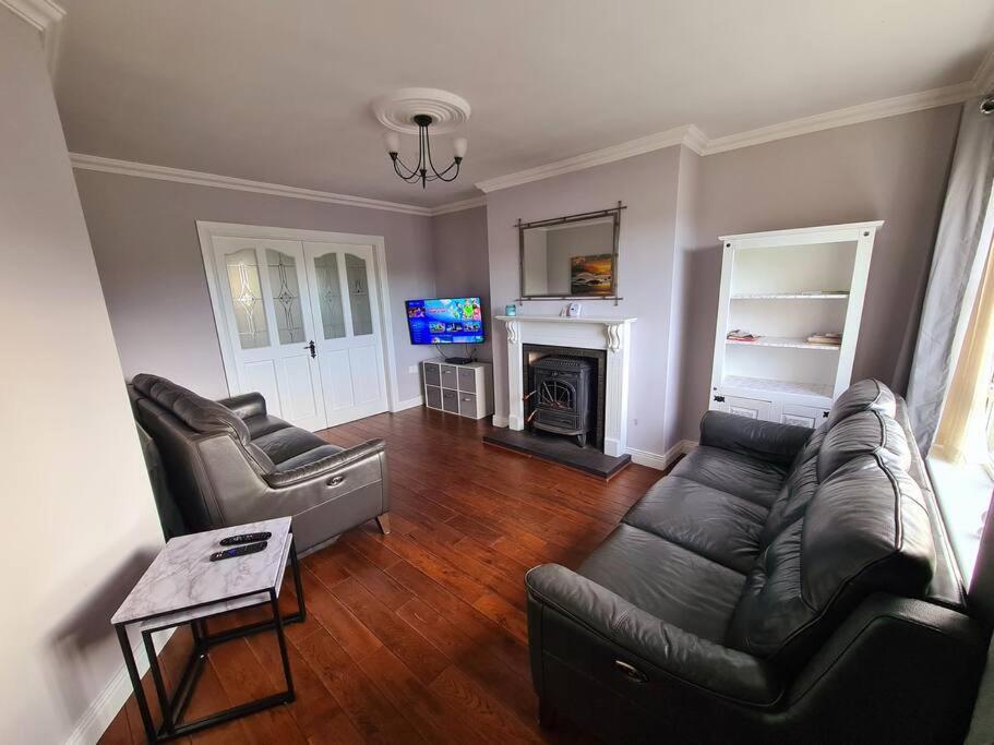 Bundoran Seaside Stays House - Wifi, Large Spacious Home Eksteriør billede