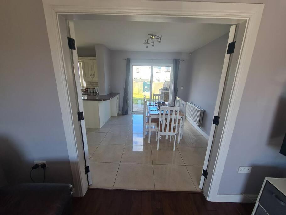 Bundoran Seaside Stays House - Wifi, Large Spacious Home Eksteriør billede