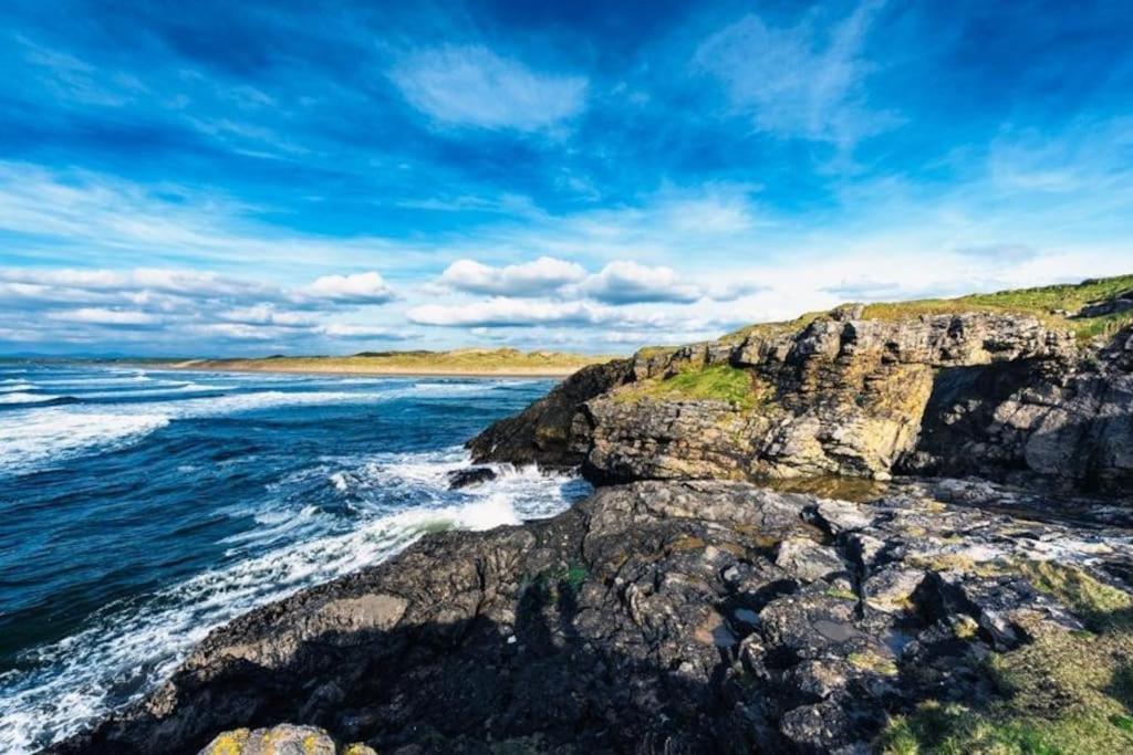 Bundoran Seaside Stays House - Wifi, Large Spacious Home Eksteriør billede