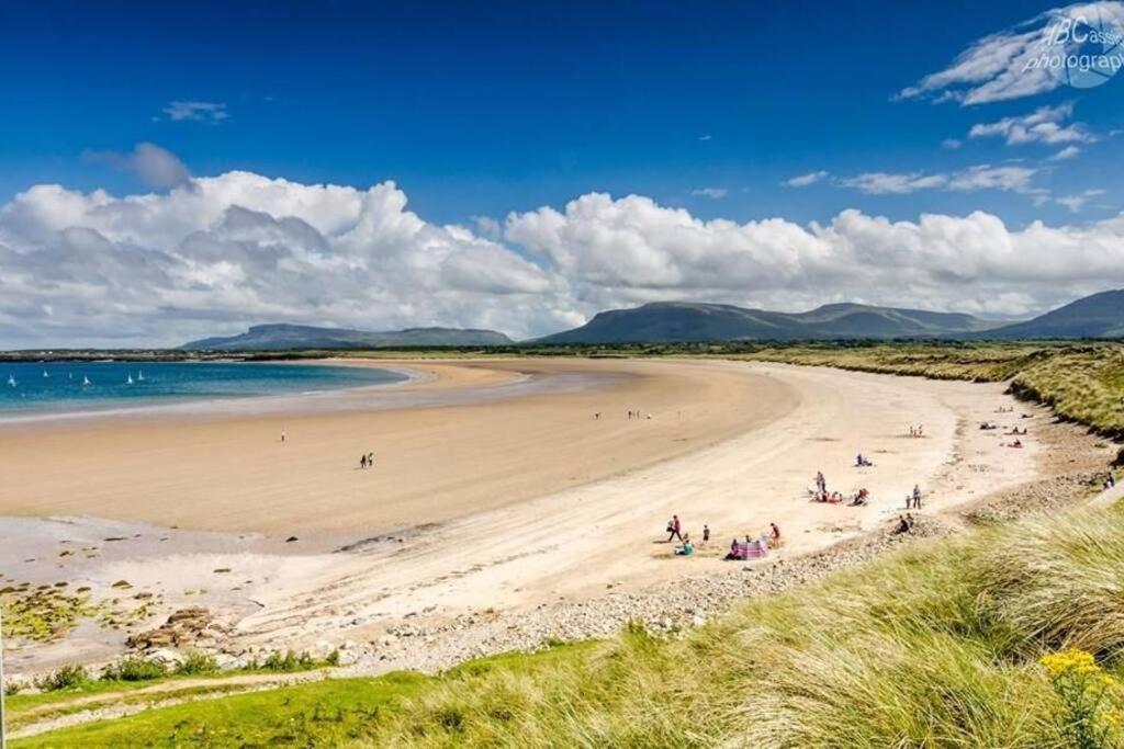 Bundoran Seaside Stays House - Wifi, Large Spacious Home Eksteriør billede