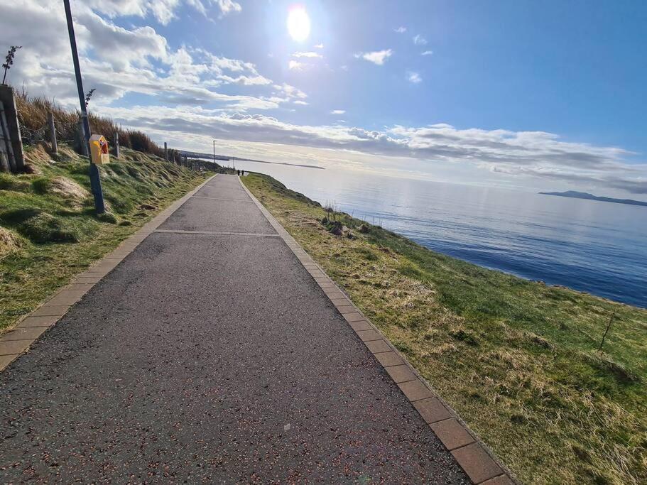 Bundoran Seaside Stays House - Wifi, Large Spacious Home Eksteriør billede