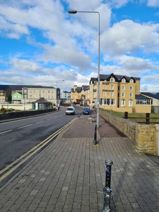 Bundoran Seaside Stays House - Wifi, Large Spacious Home Eksteriør billede